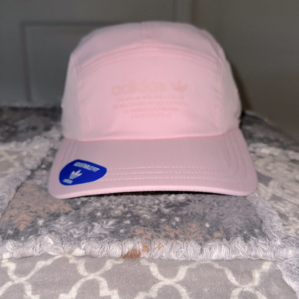Mens ADIDAS adjustable 5 Panel hat NWT